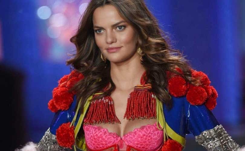 Los "ángeles" de Victoria's Secret despliegan las alas en Londres Los "ángeles" de Victoria's Secret despliegan las alas en Londres