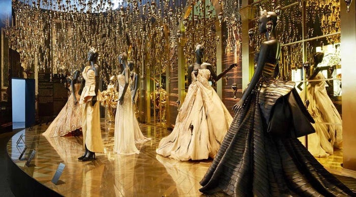 ¿Por qué Christian Dior y LVMH co-dominan la industria del lujo? ¿Por qué Christian Dior y LVMH co-dominan la industria del lujo?