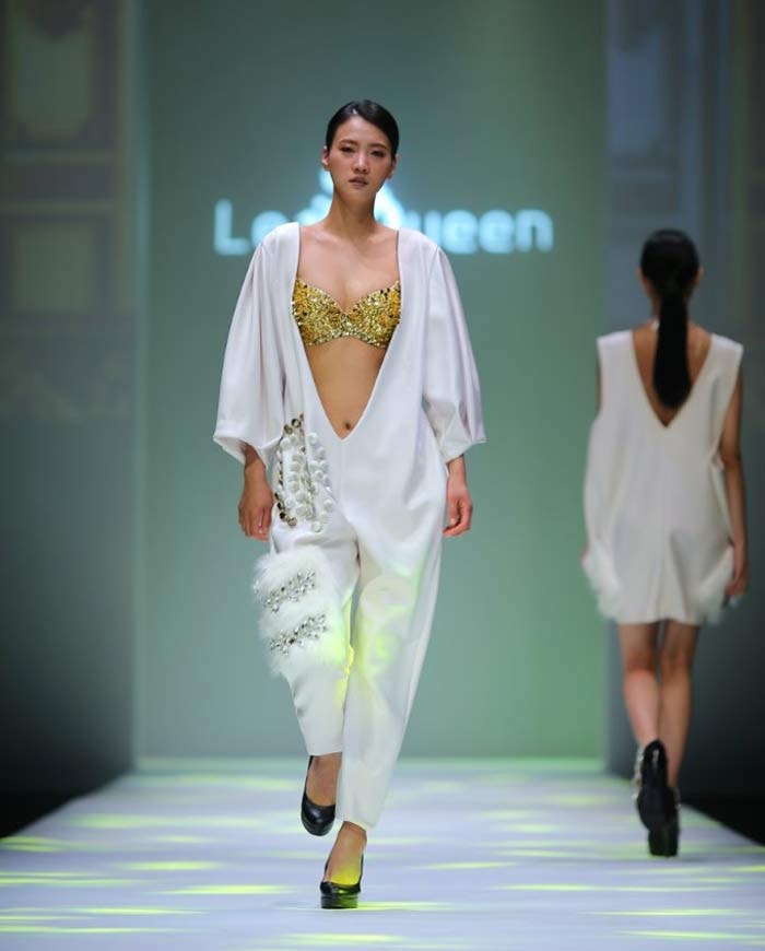 CHIC Shanghai – The New October Issue CHIC Shanghai – The New October Issue