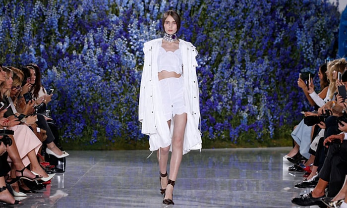Sencilla, ligera y sensual, la mujer del verano Dior 2016 Sencilla, ligera y sensual, la mujer del verano Dior 2016
