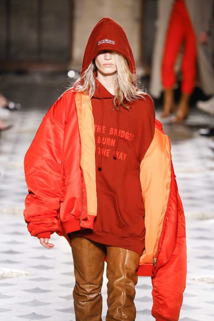 La marca urbana Vetements colabora con 18 diseñadores para P/V 17 La marca urbana Vetements colabora con 18 diseñadores para P/V 17