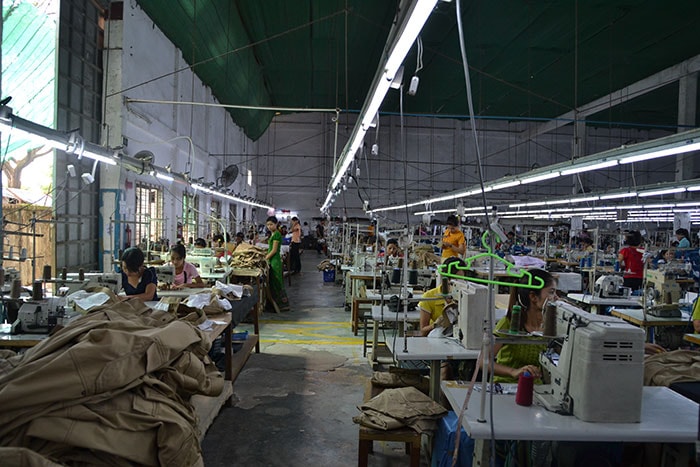 Trabajo infantil y salarios bajos: El costo real de producir moda en Myanmar Trabajo infantil y salarios bajos: El costo real de producir moda en Myanmar