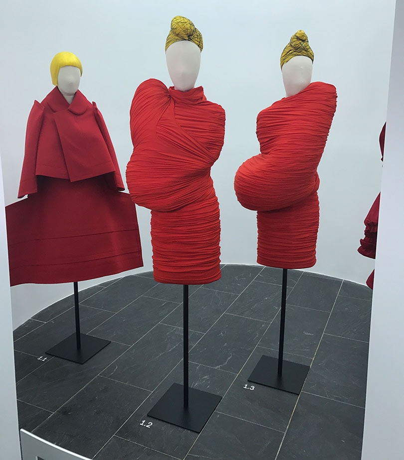 El Met de NY celebra la moda conceptual de "Comme des Garçons" El Met de NY celebra la moda conceptual de "Comme des Garçons"