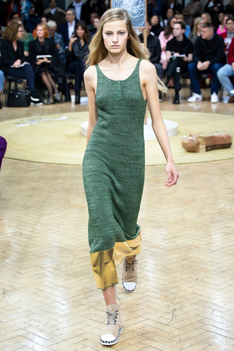 Jonathan Anderson presenta su "santuario" antiestrés en la Fashion Week de Londres Jonathan Anderson presenta su "santuario" antiestrés en la Fashion Week de Londres
