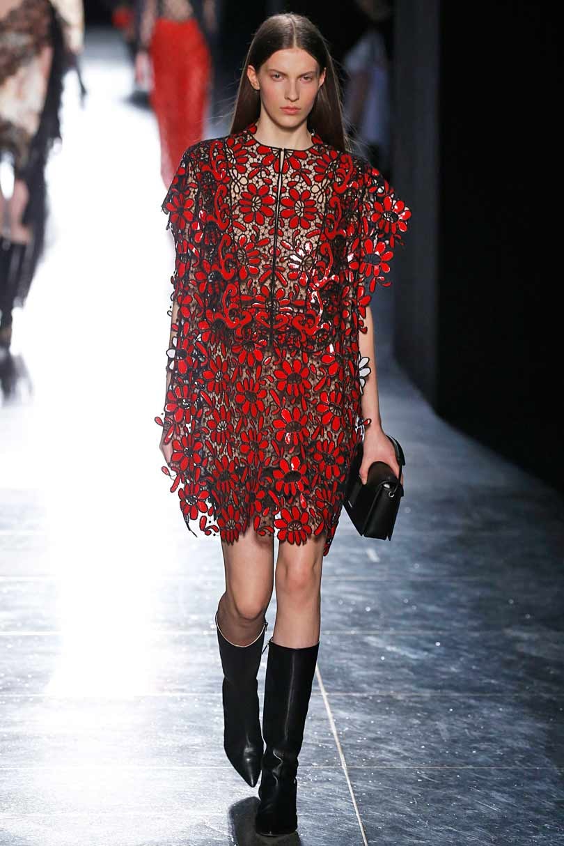 La vanguardia del diseño londinense marca territorio en Semana de la Moda La vanguardia del diseño londinense marca territorio en Semana de la Moda