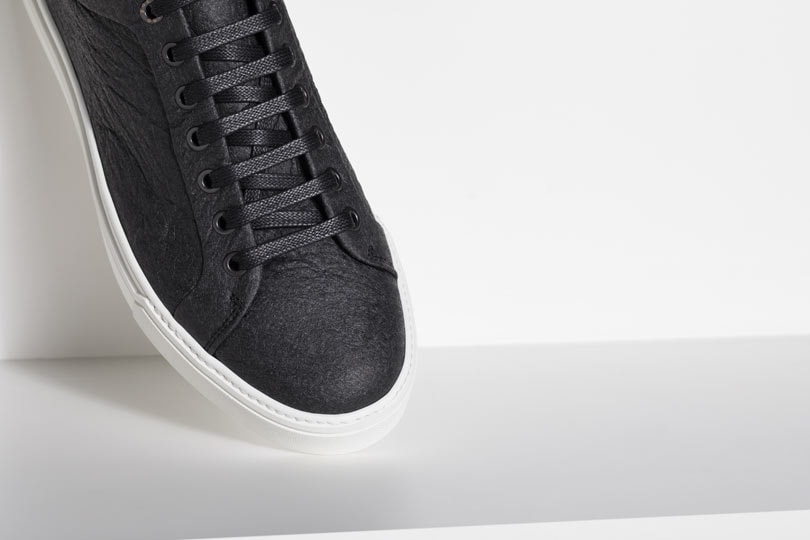 Hugo Boss lanza una nueva zapatilla masculina hecha con Piñatex Hugo Boss lanza una nueva zapatilla masculina hecha con Piñatex
