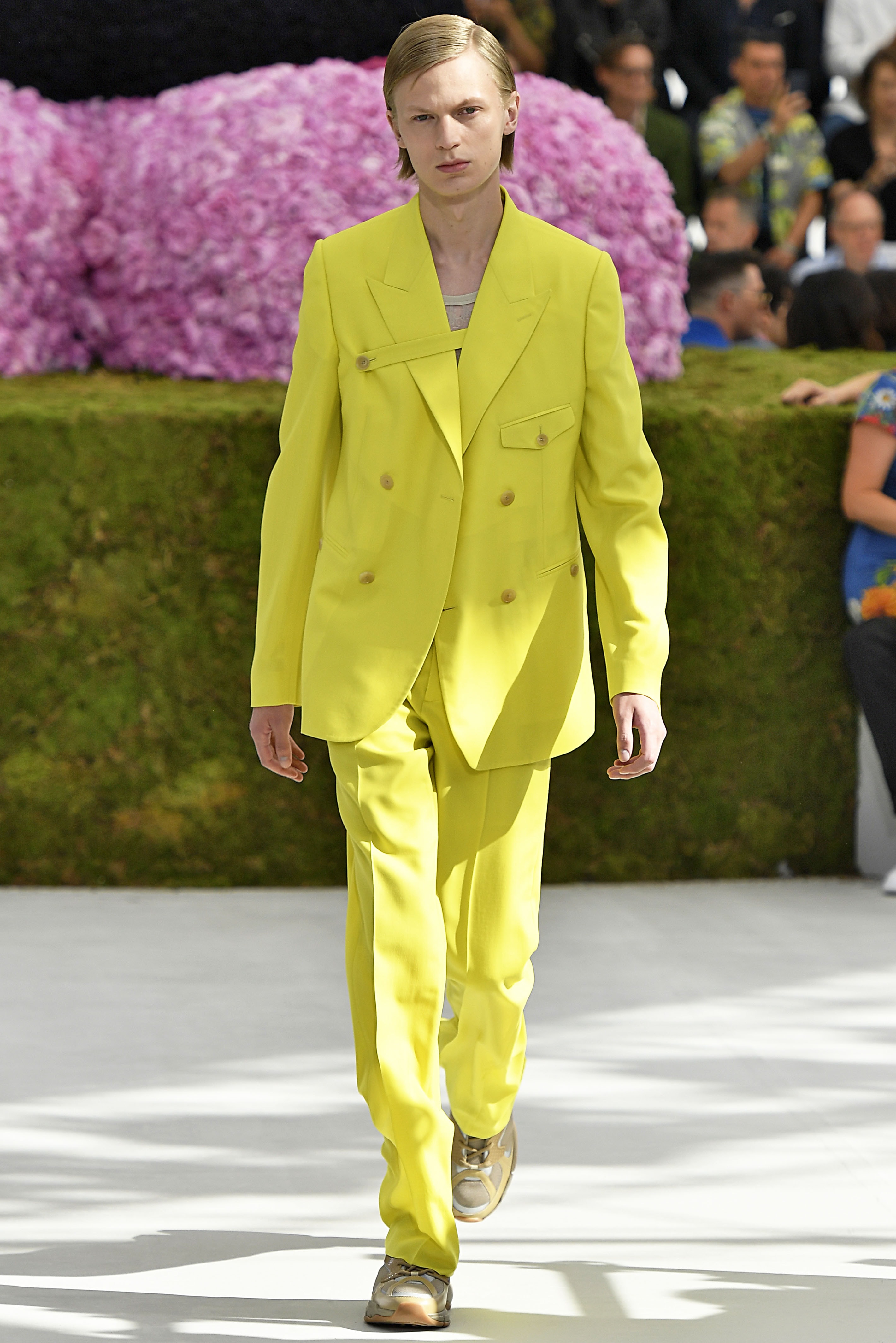 Ligero y luminoso: empieza la era de Kim Jones en Dior hombre Ligero y luminoso: empieza la era de Kim Jones en Dior hombre