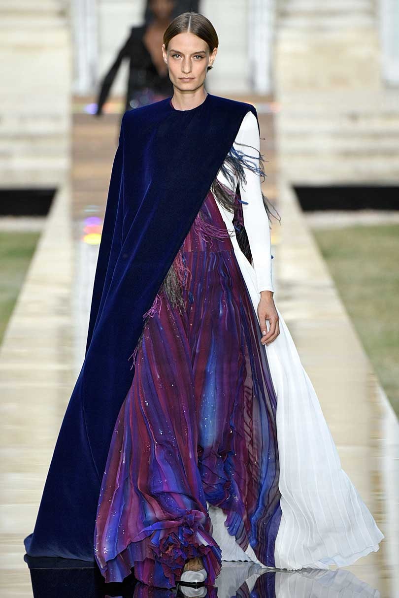 Givenchy recuerda a su fundador y a su musa Audrey Hepburn Givenchy recuerda a su fundador y a su musa Audrey Hepburn
