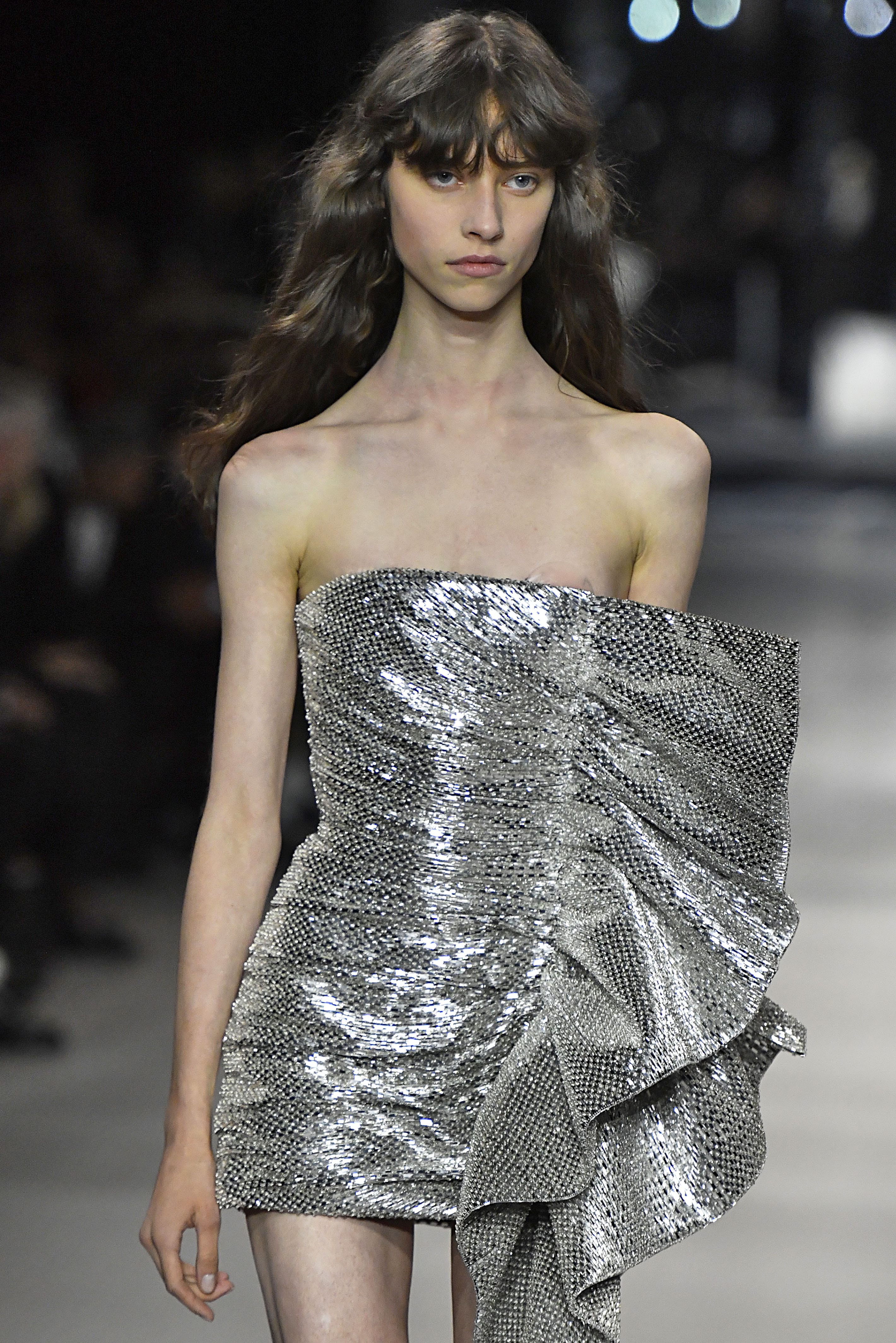 Slimane impone su slim en su debut con Celine bajo la mirada de Lagerfeld y Lady Gaga Slimane impone su slim en su debut con Celine bajo la mirada de Lagerfeld y Lady Gaga