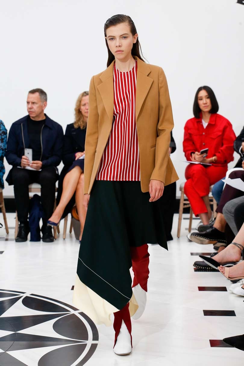 De la militancia a la maternidad, grandes momentos de la Fashion Week de Londres De la militancia a la maternidad, grandes momentos de la Fashion Week de Londres