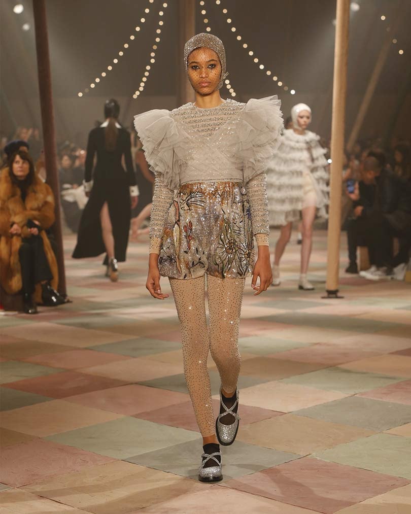 Dior invita al "circo" de la alta costura Dior invita al "circo" de la alta costura