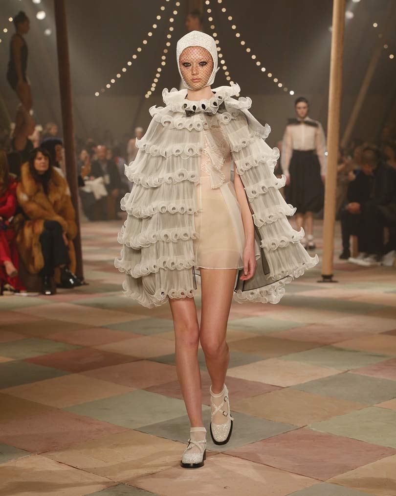 Dior invita al "circo" de la alta costura Dior invita al "circo" de la alta costura