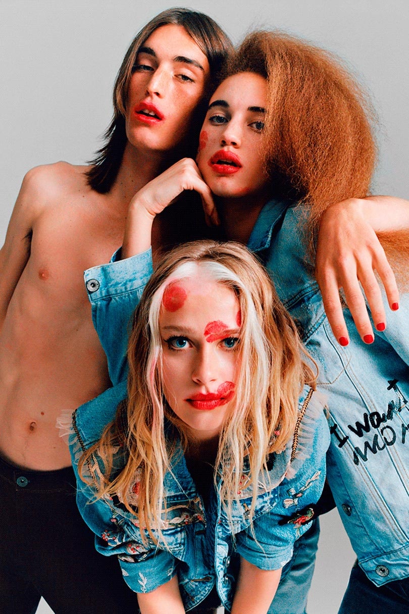 Desigual lanza su nueva campaña con el “color” como protagonista Desigual lanza su nueva campaña con el “color” como protagonista