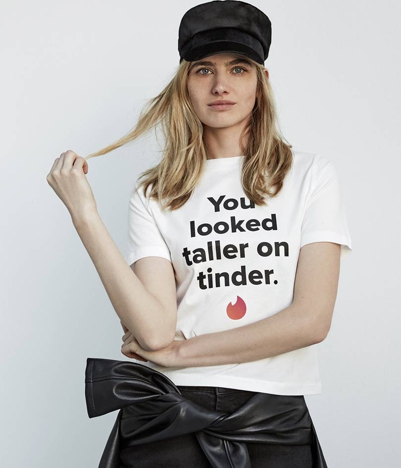 Tinder y Stradivarius lanzan una colección de camisetas Tinder y Stradivarius lanzan una colección de camisetas