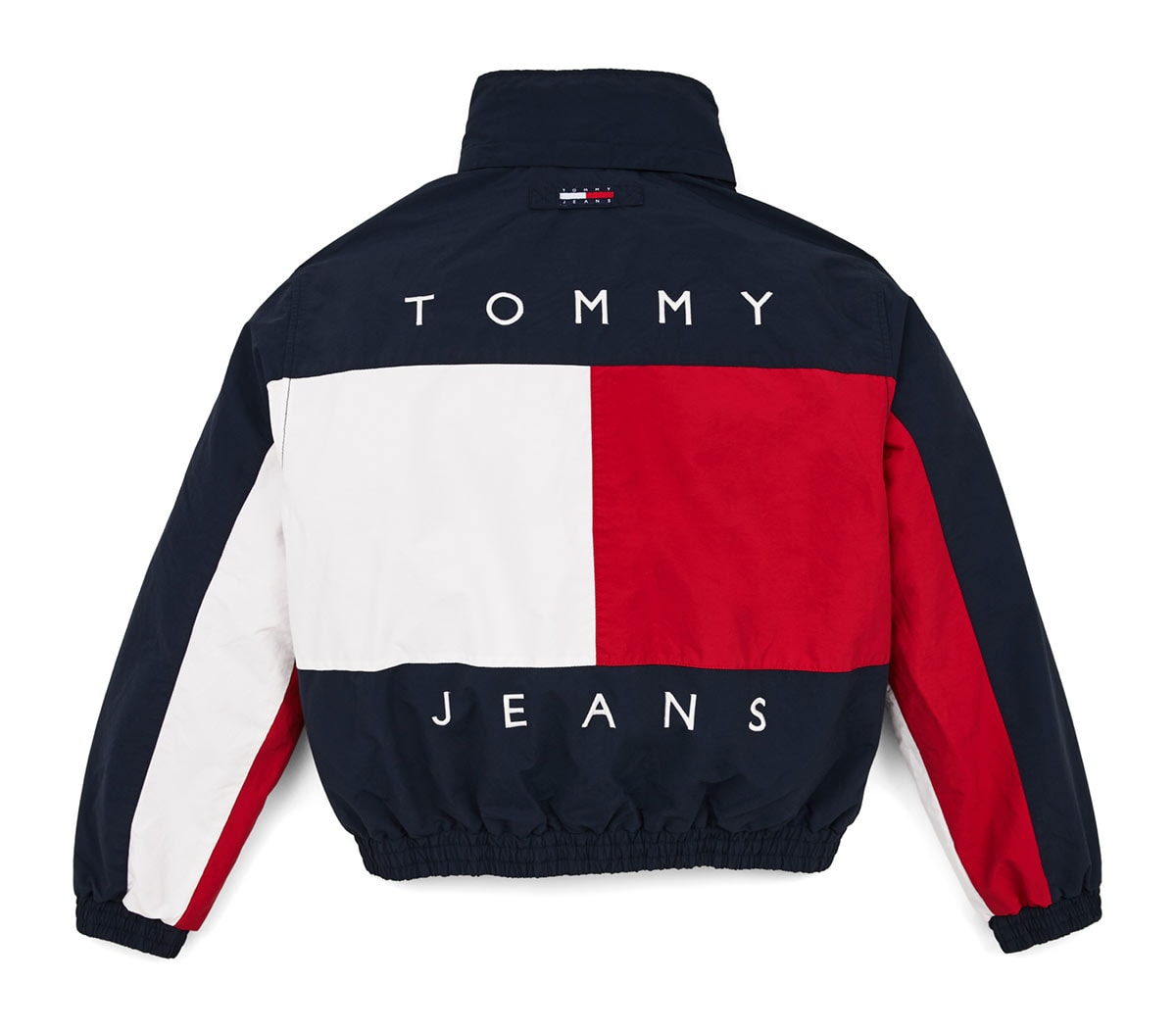 Tommy lanza “Archive”, una colección cápsula de piezas de los 90 Tommy lanza “Archive”, una colección cápsula de piezas de los 90