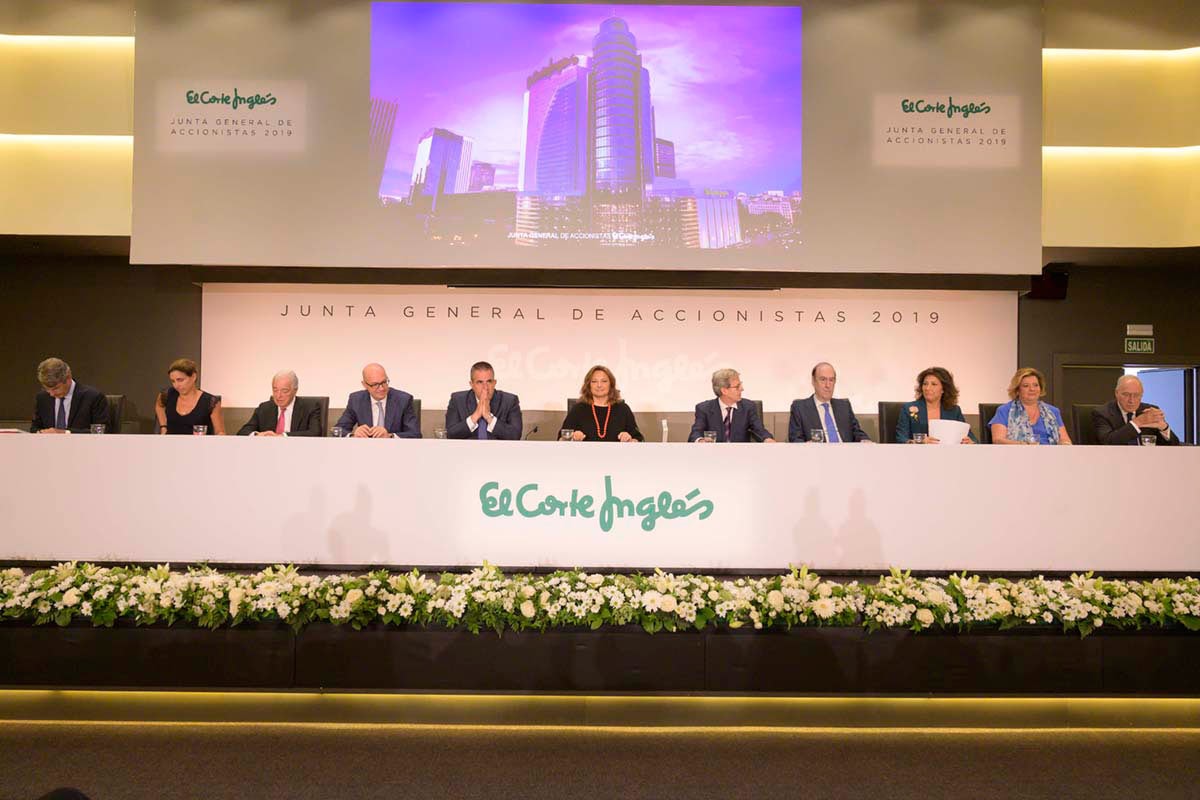El Corte Inglés celebra resultados y anuncia dos nuevas marcas de moda El Corte Inglés celebra resultados y anuncia dos nuevas marcas de moda
