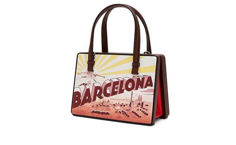 Loewe lanza el Postal Bag, un bolso con forma de postal Loewe lanza el Postal Bag, un bolso con forma de postal
