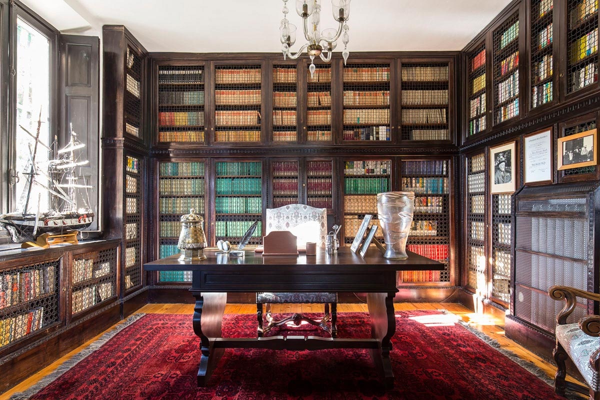 Donatella Versace compra la Villa Mondadori por 5 millones de euros Donatella Versace compra la Villa Mondadori por 5 millones de euros