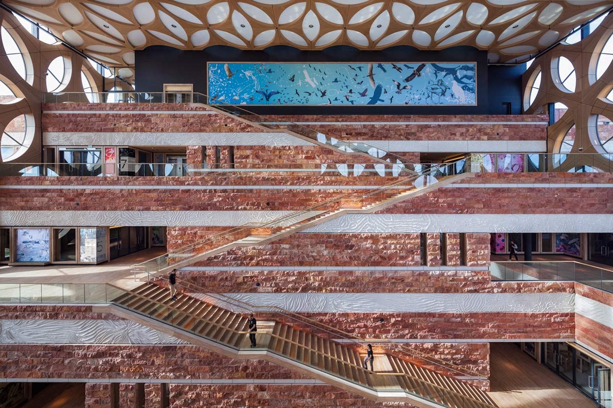 Se inaugura el primer edificio de Iris van Herpen Se inaugura el primer edificio de Iris van Herpen