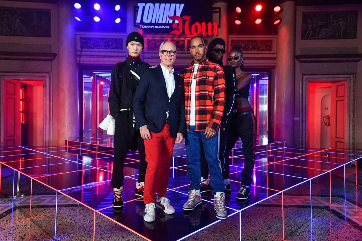 Tommy revoluciona Milán con la presentación de Tommy x Lewis Tommy revoluciona Milán con la presentación de Tommy x Lewis