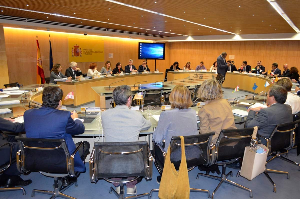 Gobierno y CCAA abordan los retos de un Brexit sin acuerdo y las tensiones con Estados Unidos Gobierno y CCAA abordan los retos de un Brexit sin acuerdo y las tensiones con Estados Unidos
