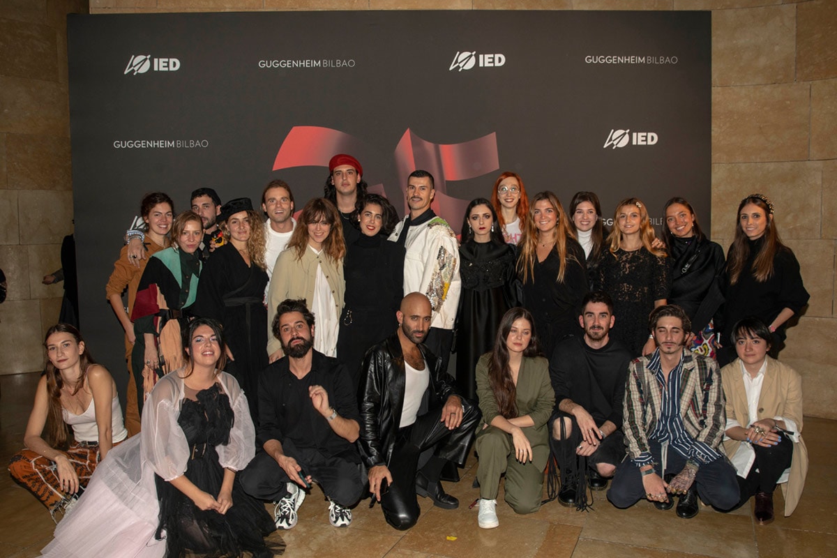 El IED celebra sus 25 años en España con un desfile en el Museo Guggenheim de Bilbao El IED celebra sus 25 años en España con un desfile en el Museo Guggenheim de Bilbao