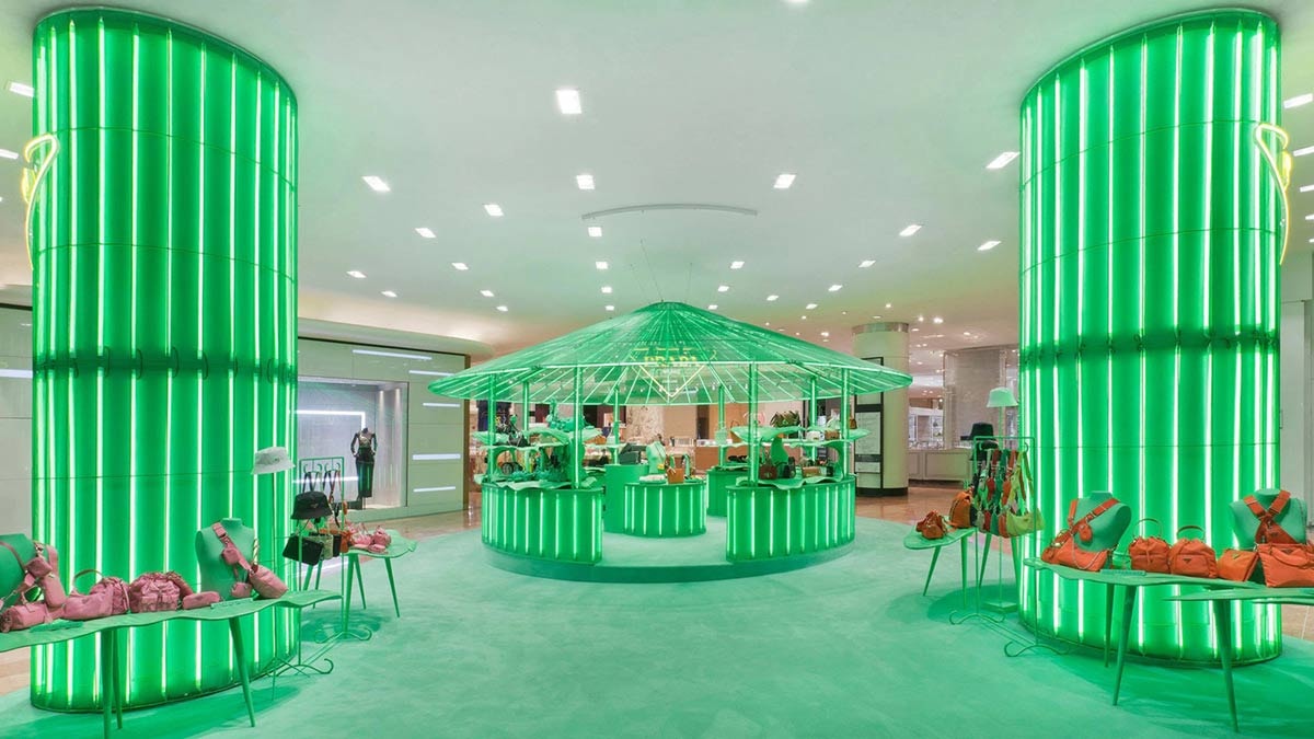 Prada estrena pop-up en Galeries Lafayette Prada estrena pop-up en Galeries Lafayette