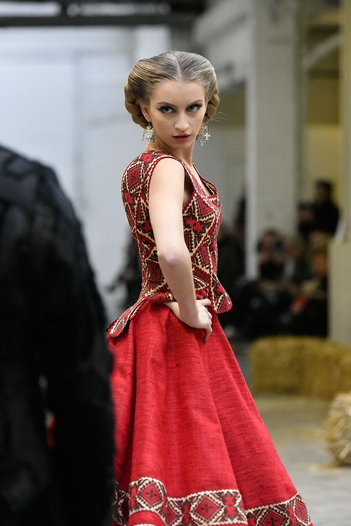 El artista detrás del desfile inspirado en María Félix en París El artista detrás del desfile inspirado en María Félix en París