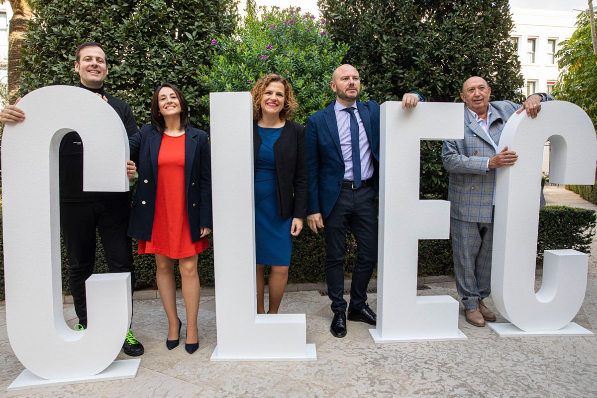 Dominnico y Anel Yaos se suman a CLEC, el primer Fashion Festival de España Dominnico y Anel Yaos se suman a CLEC, el primer Fashion Festival de España