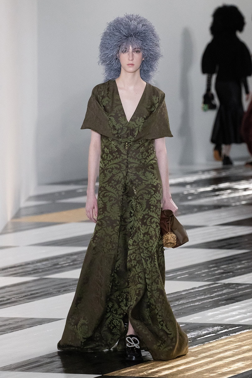 Vuelta a “lo español”: Loewe presenta en París su colección FW 20/21 Vuelta a “lo español”: Loewe presenta en París su colección FW 20/21