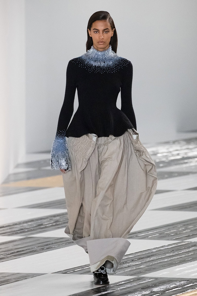 Vuelta a “lo español”: Loewe presenta en París su colección FW 20/21 Vuelta a “lo español”: Loewe presenta en París su colección FW 20/21