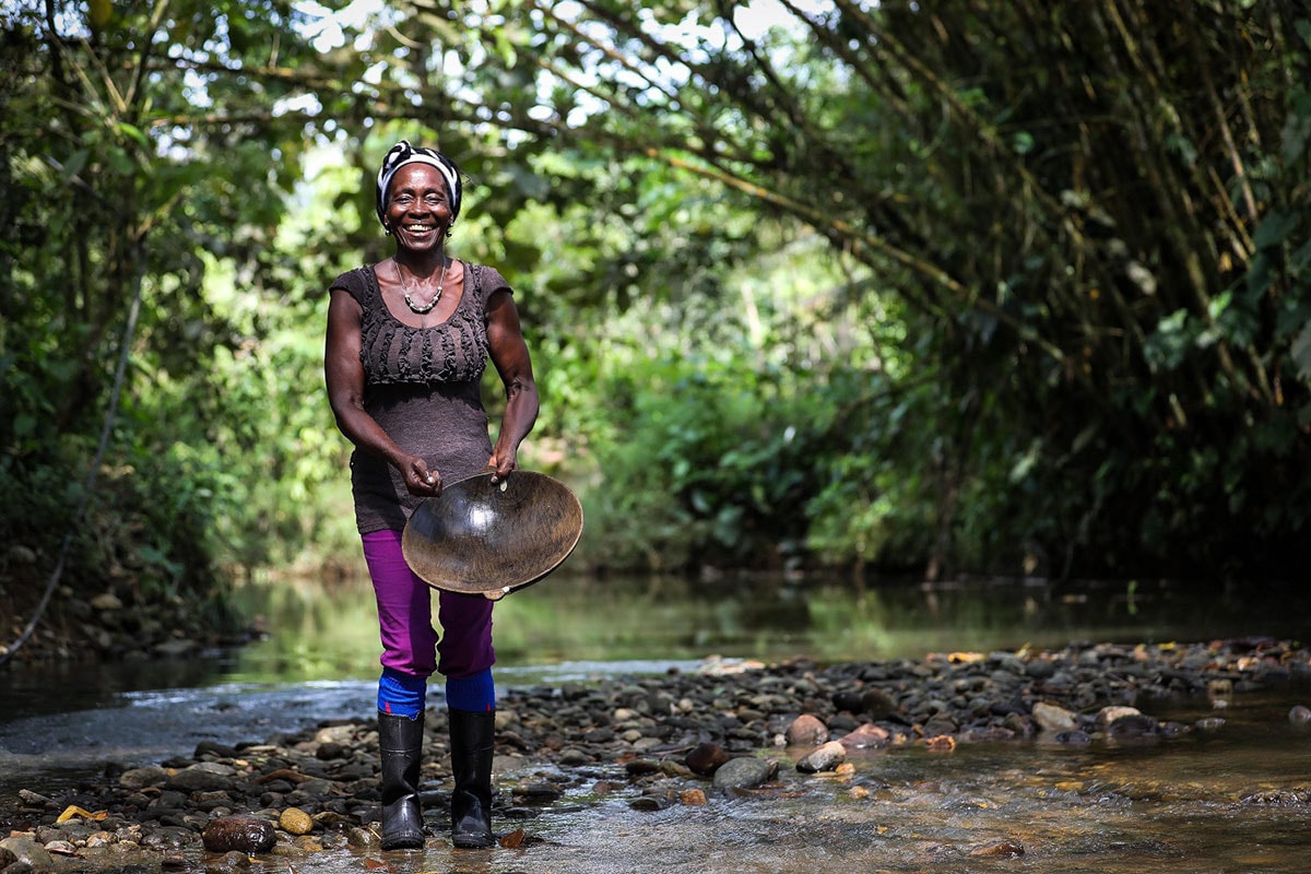 Chopard recurre al trabajo de pequeños mineros colombianos Chopard recurre al trabajo de pequeños mineros colombianos