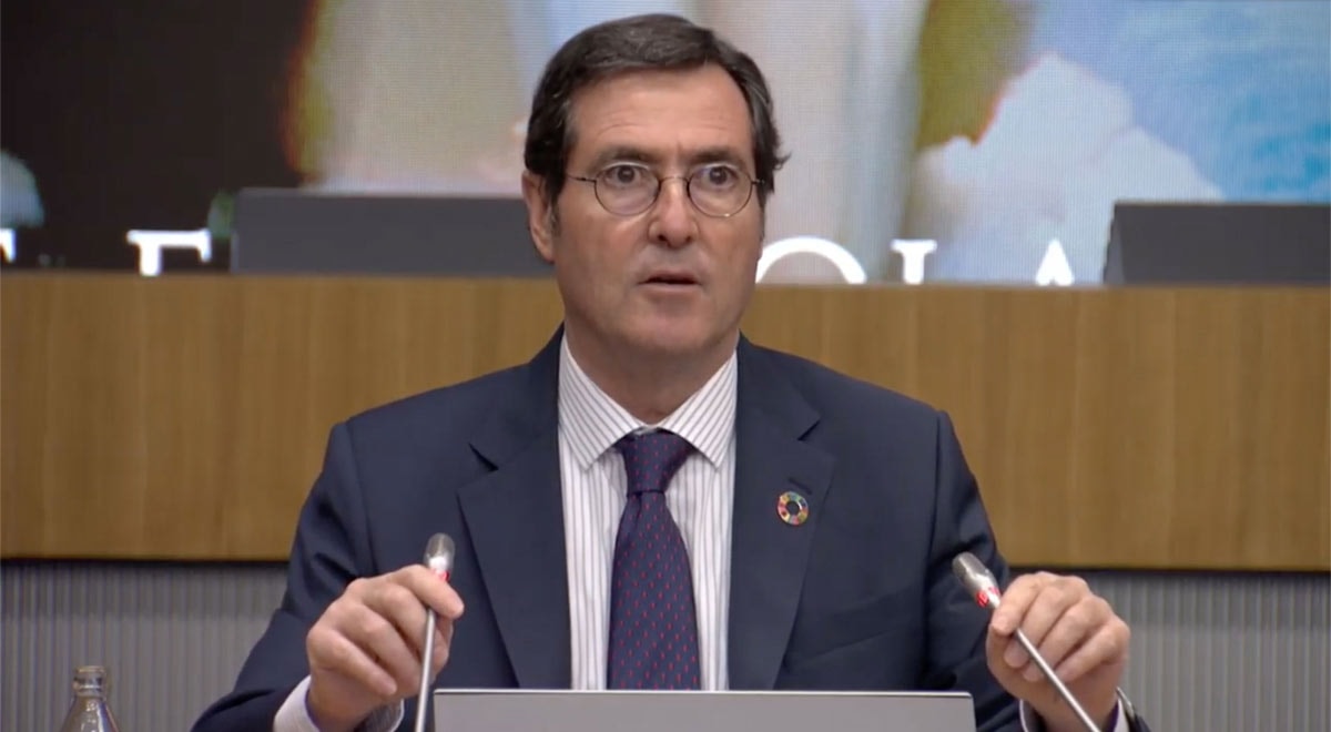 Asamblea de la CEOE: Pablo Isla (Inditex) presenta las 10 conclusiones finales de la cumbre para la reconstrucción Asamblea de la CEOE: Pablo Isla (Inditex) presenta las 10 conclusiones finales de la cumbre para la reconstrucción