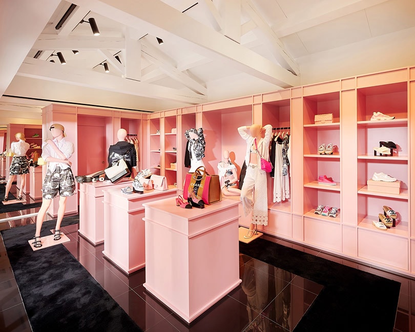 Chanel se encomienda al turismo de lujo y regresa a Saint-Tropez Chanel se encomienda al turismo de lujo y regresa a Saint-Tropez