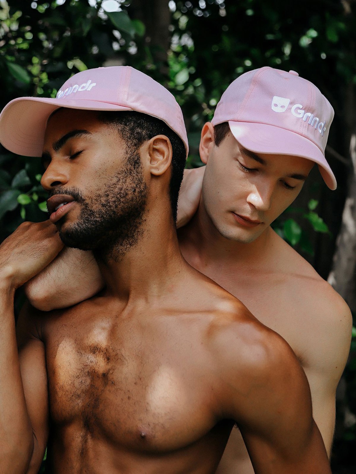Grindr lanza su primera colección oficial de ropa con mascarillas y complementos Grindr lanza su primera colección oficial de ropa con mascarillas y complementos