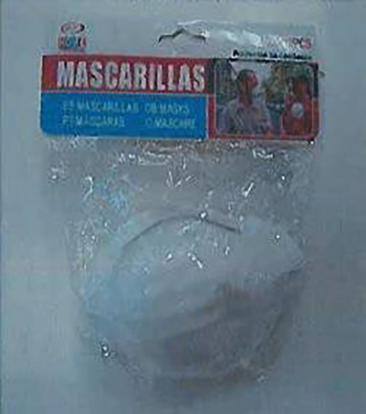 Sujetas con grapas y falsificadas: más de 100 mascarillas que no hay que utilizar Sujetas con grapas y falsificadas: más de 100 mascarillas que no hay que utilizar