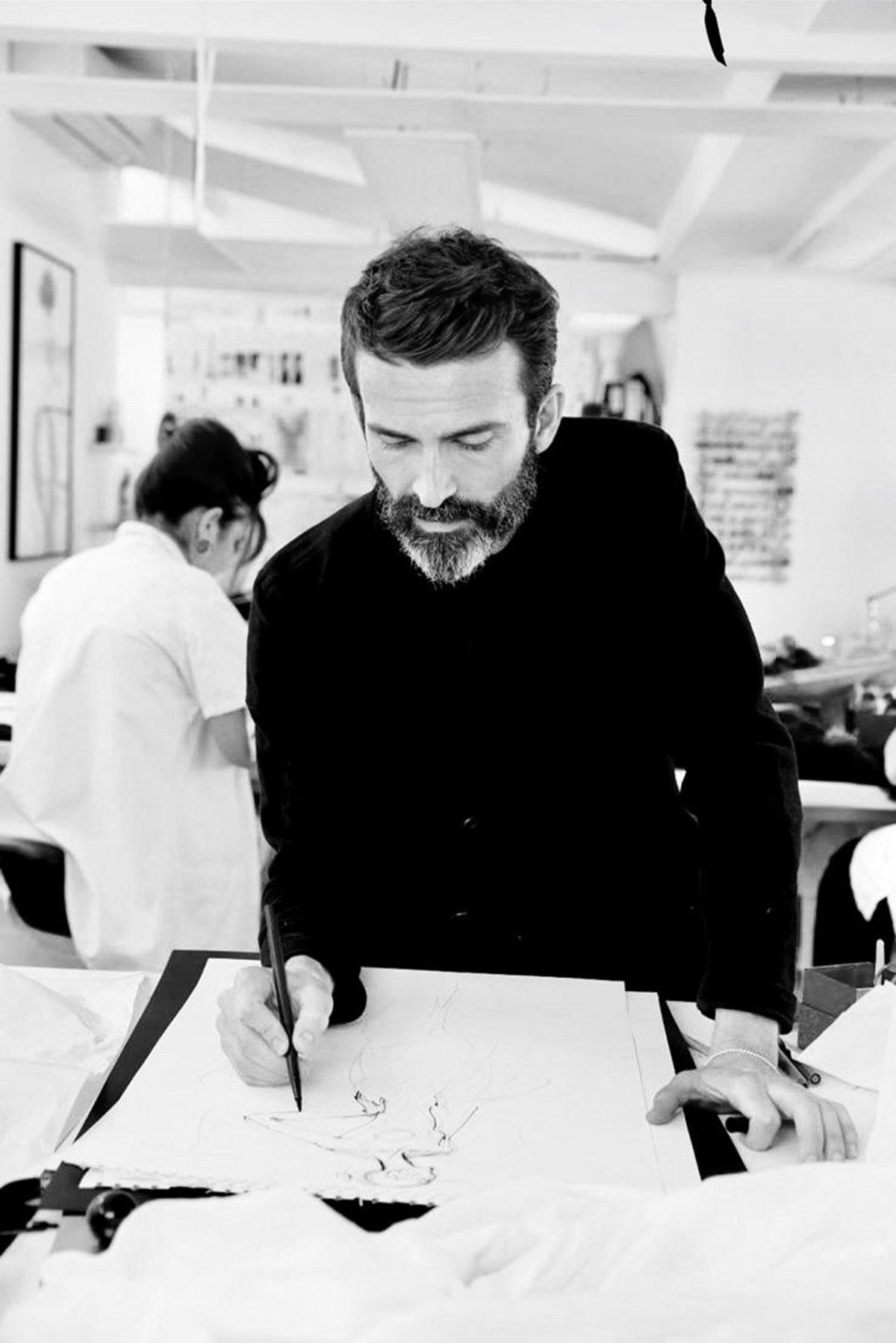 Schiaparelli abrirá la próxima semana de la Alta Costura con Instagram como nuevo canal de ventas Schiaparelli abrirá la próxima semana de la Alta Costura con Instagram como nuevo canal de ventas