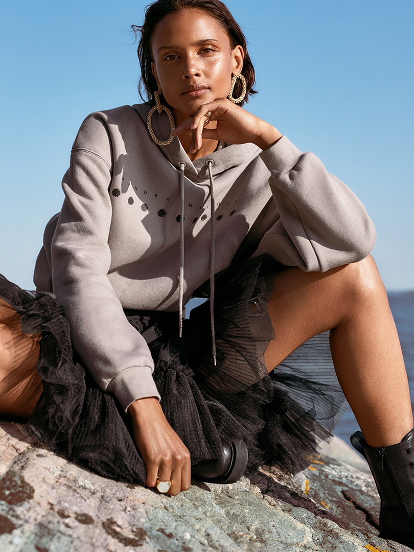 H&M lanza una colección junto a la diseñadora libanesa Sandra Mansour H&M lanza una colección junto a la diseñadora libanesa Sandra Mansour