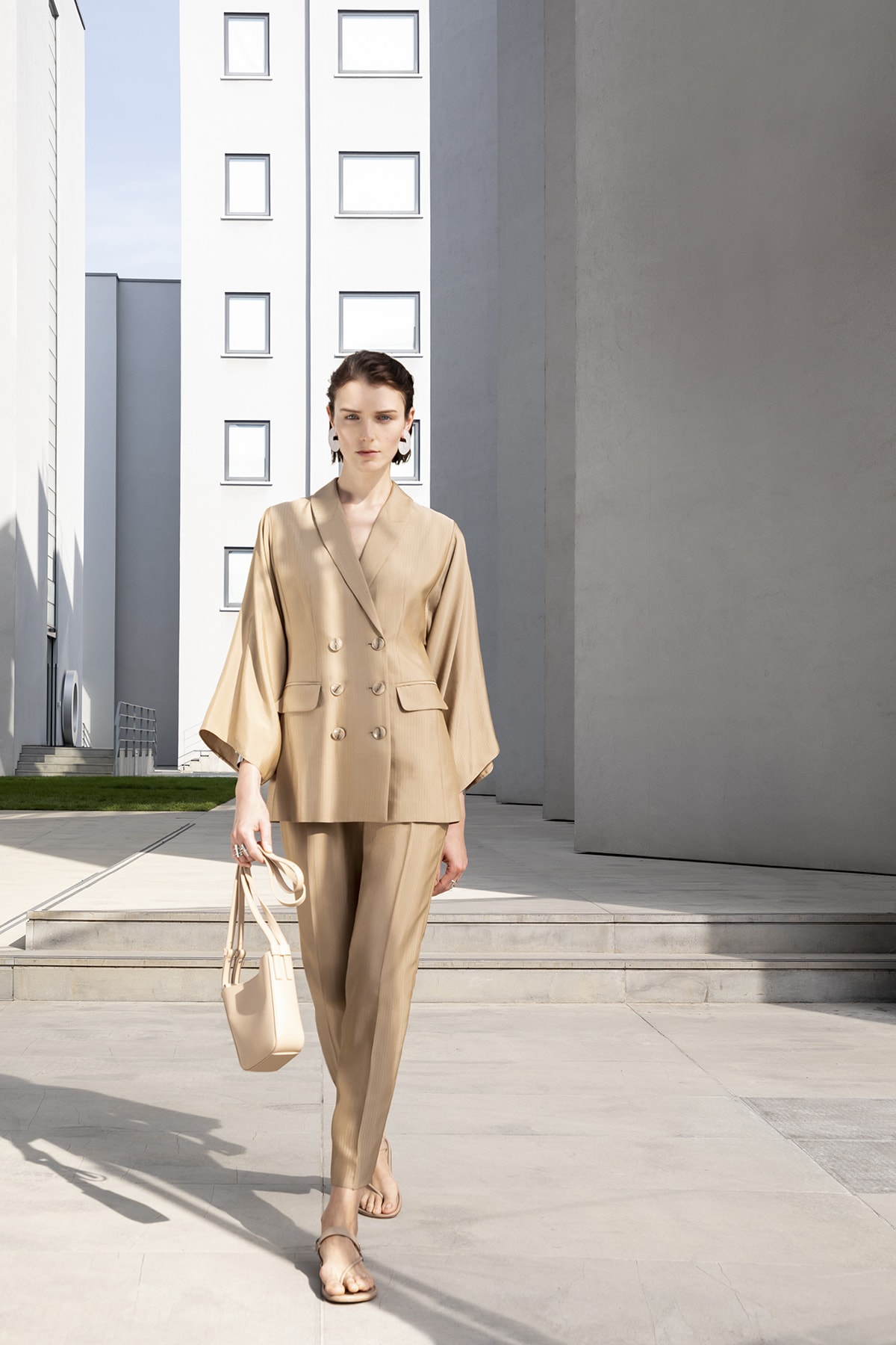 Etérea pureza de Armani en la Semana de la Moda de Milán Etérea pureza de Armani en la Semana de la Moda de Milán