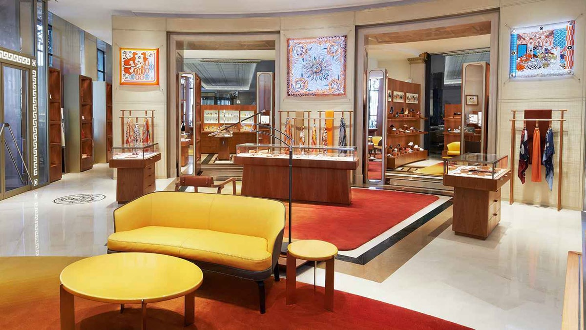 Hermès inaugura con su nueva flagship la Galería Canalejas de Madrid Hermès inaugura con su nueva flagship la Galería Canalejas de Madrid