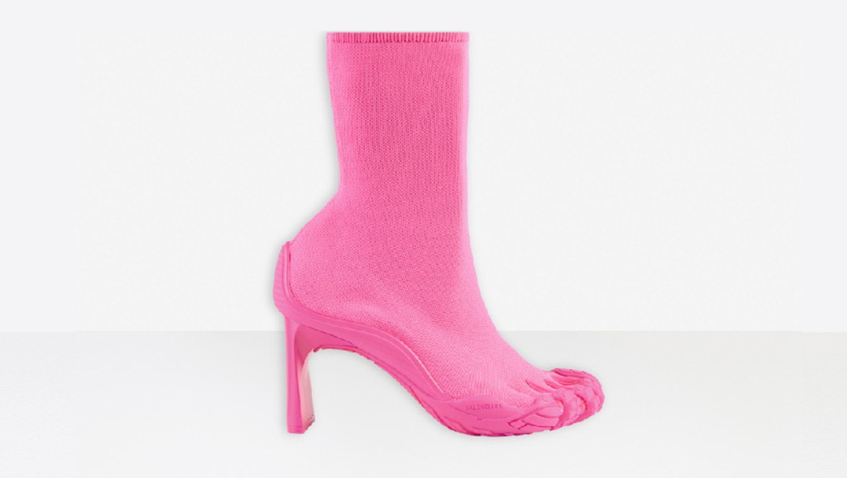 El último "uggly shoe" de Balenciaga se convertirán en un must? El último "uggly shoe" de Balenciaga se convertirán en un must?